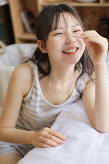 在厨房翘起屁股麻麻